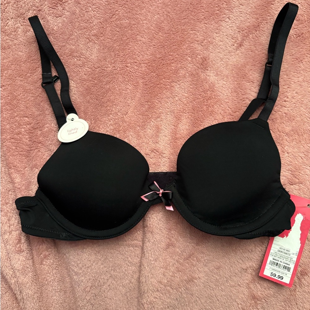 Xhilaration Black Lightly Lined T-Shirt Bra with Pink Bow